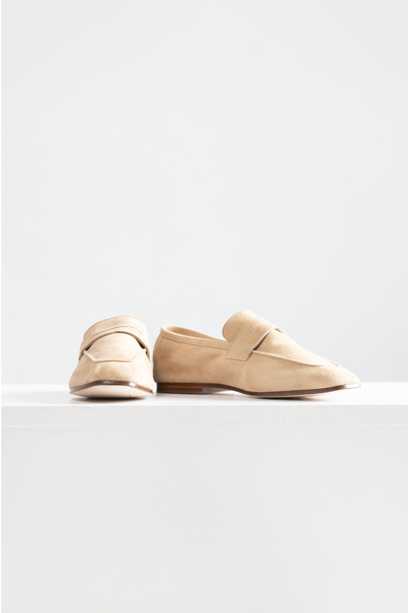 SOPHIQUE - Essenziale Classic Suede Loafer, Sand