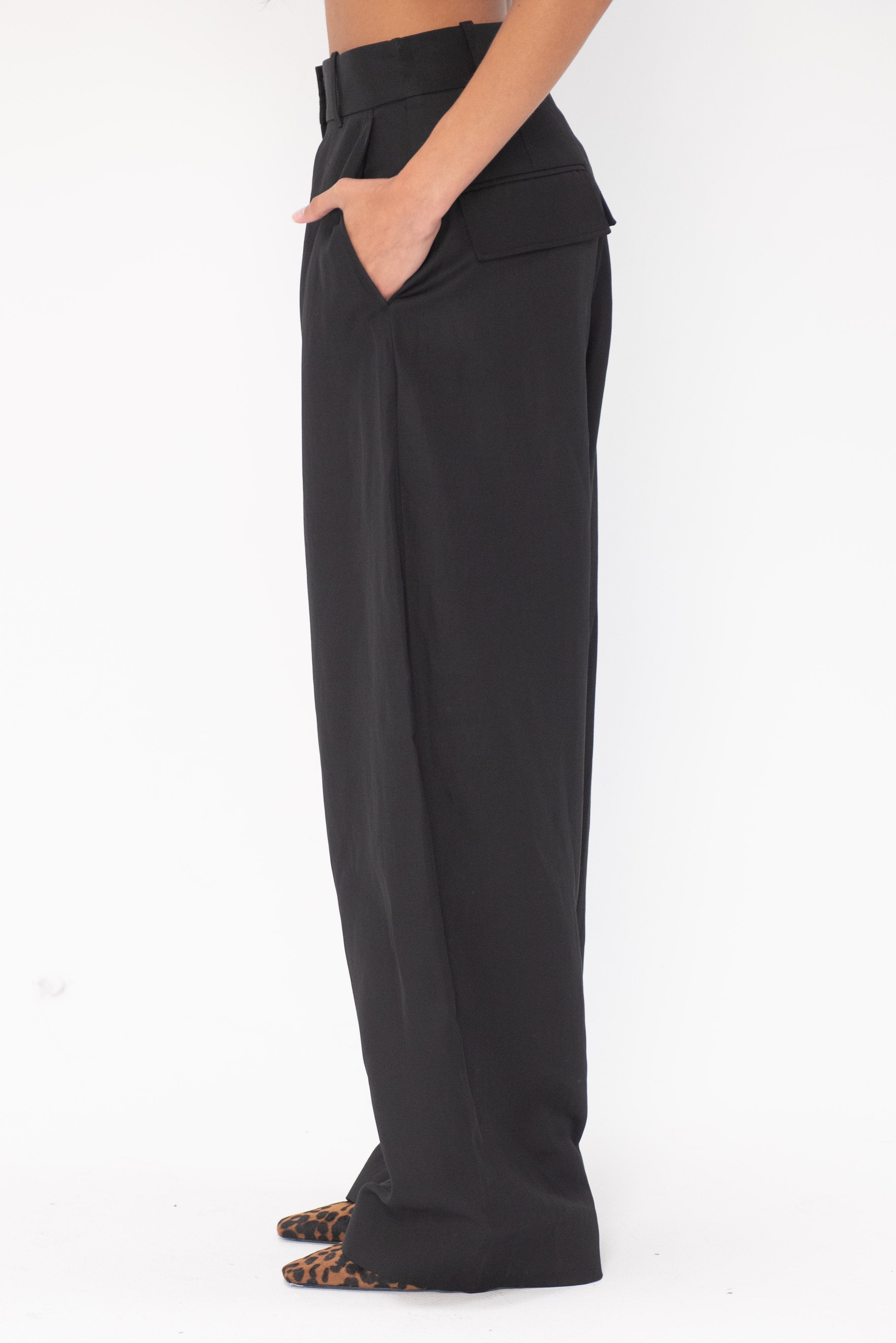Studio Nicholson Myers Round Leg Pant, Black Kick Pleat
