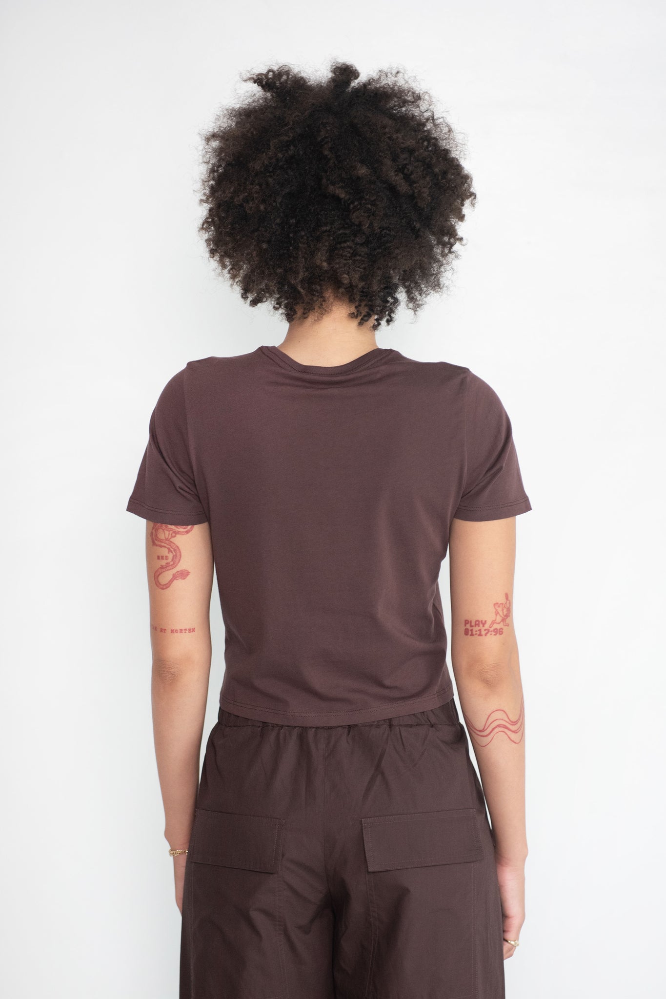 TIBI - T-Shirt Program Cropped BB Tee, Dark Brown