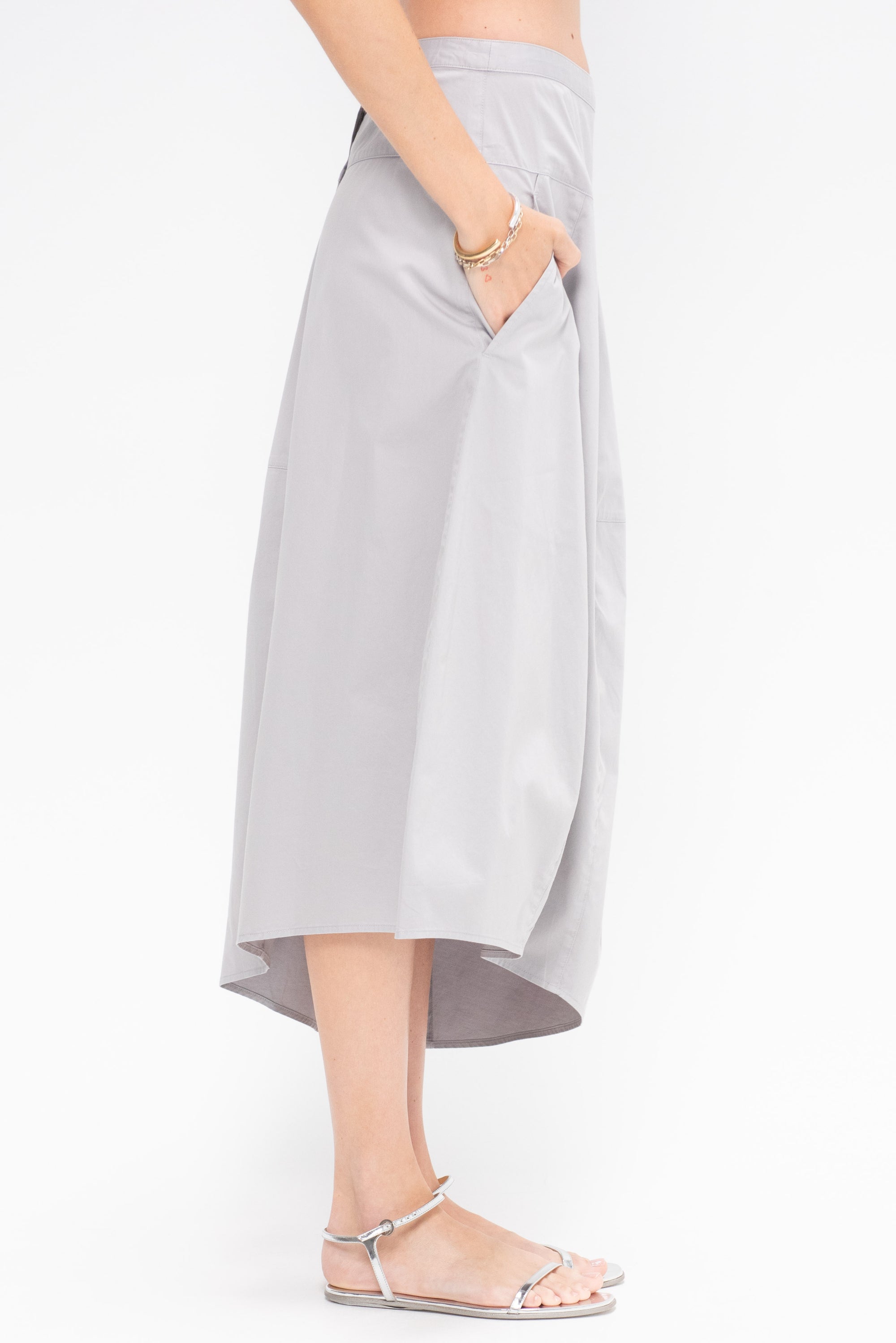 Garment Dyed Silky Cotton Asymmetrical Balloon Skirt - Short, Grey