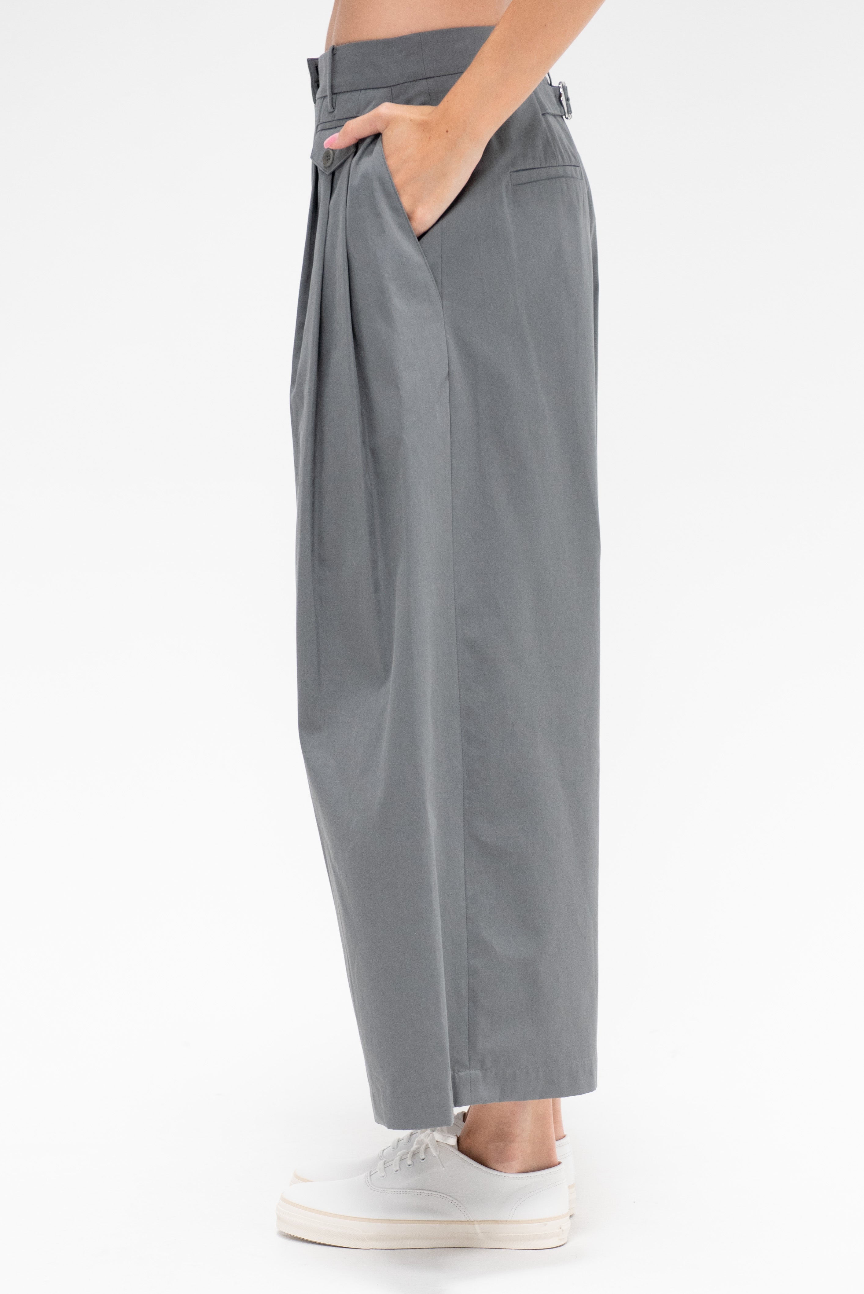 Tibi Bio Twill Triple Pleat Cropped Pant, Grey – Kick Pleat