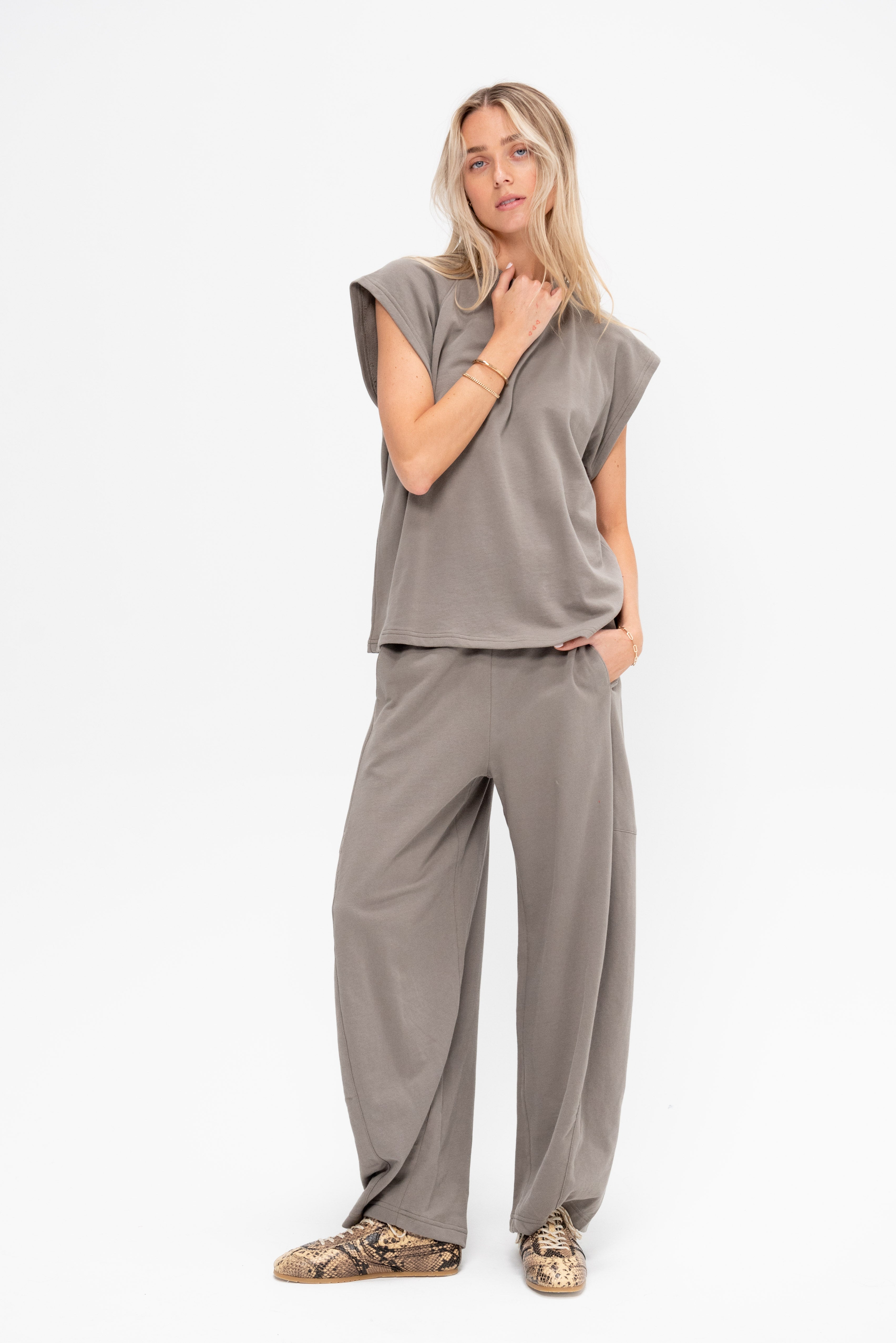 Tibi Winslow Pant Lt Weight Sweatpants – Kick Pleat