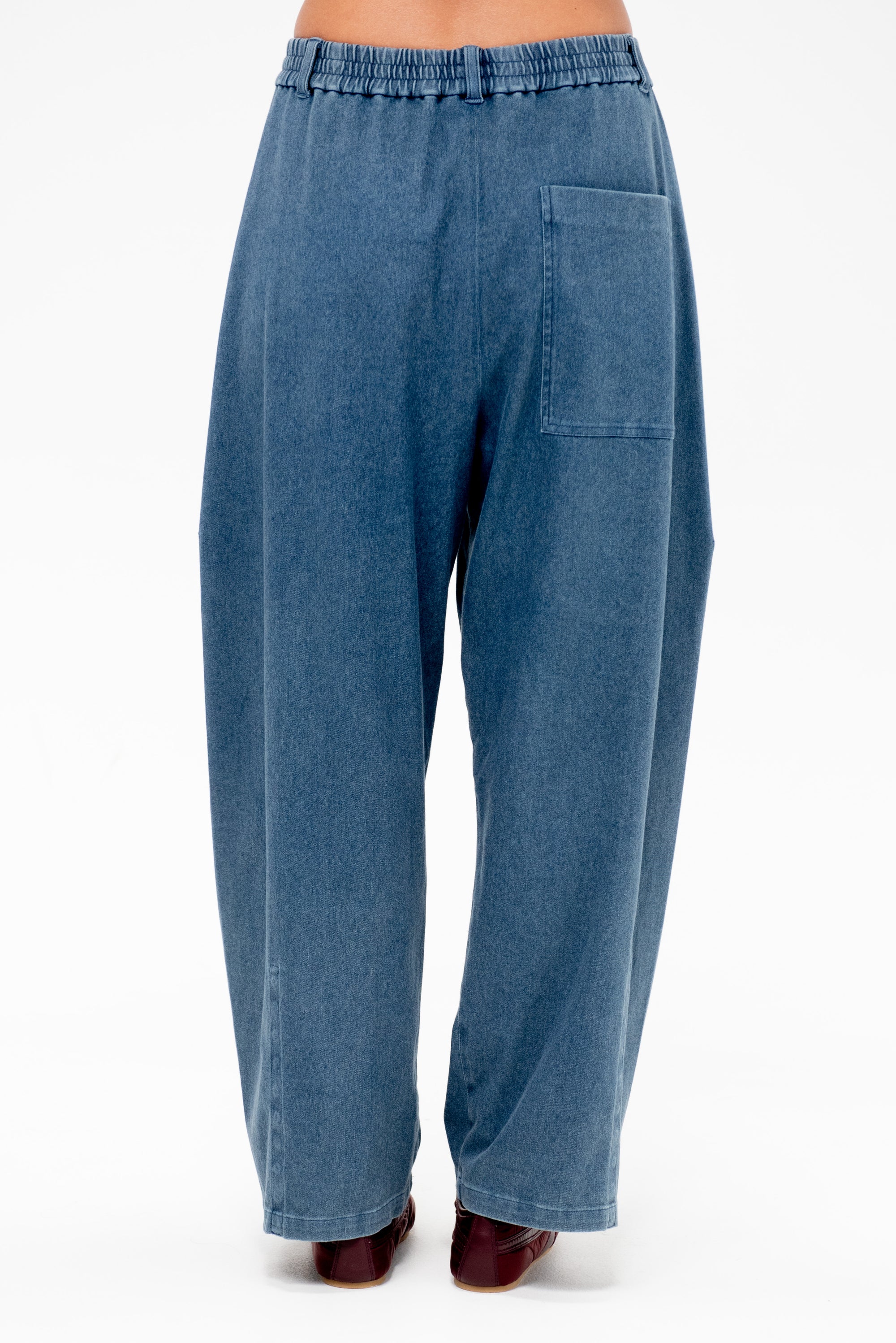 Stretch Denim Knit Winslow Pant - Short, Classic Wash