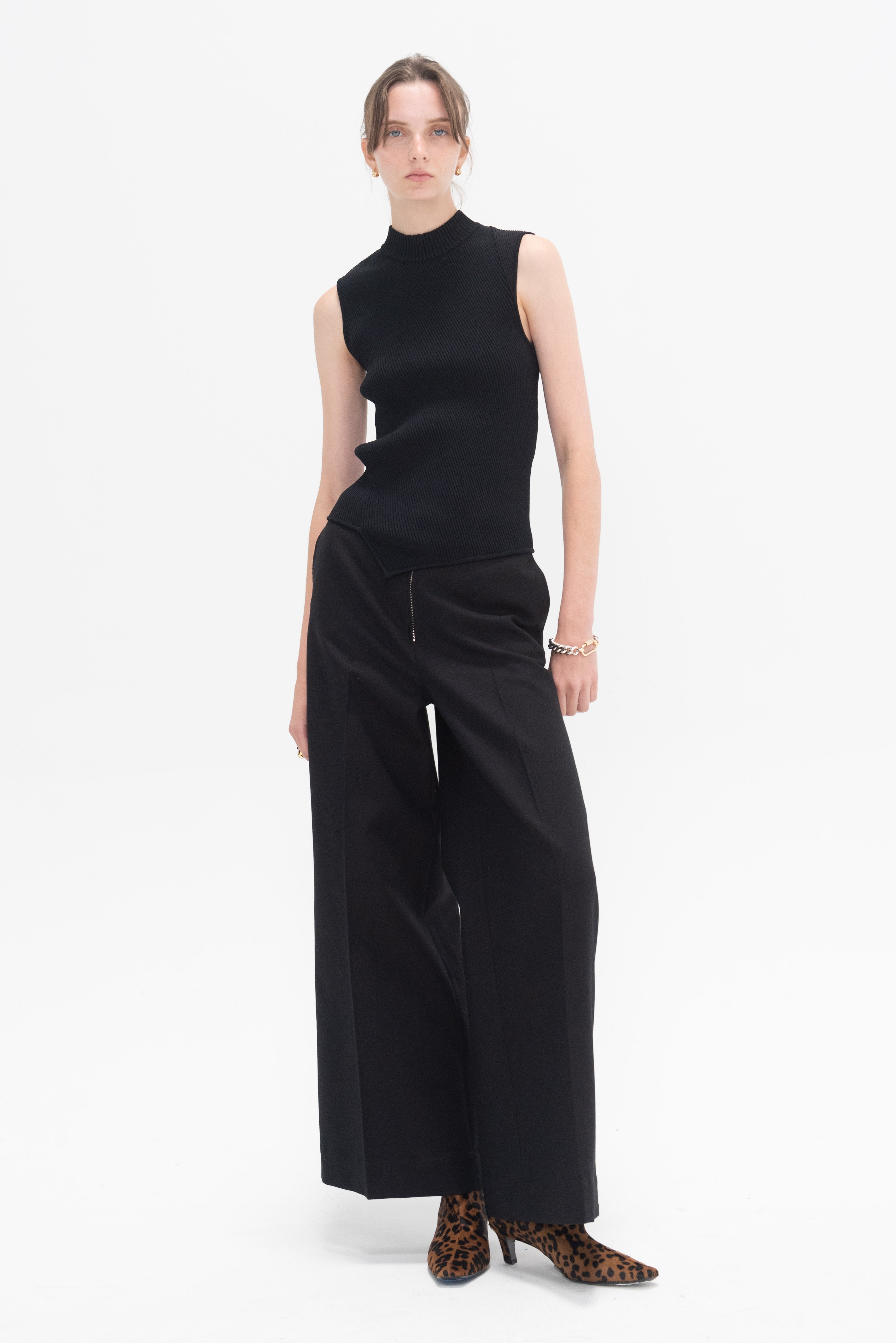 Asymmetric Pattern Knitted Top - black - Mame Kurogouchi