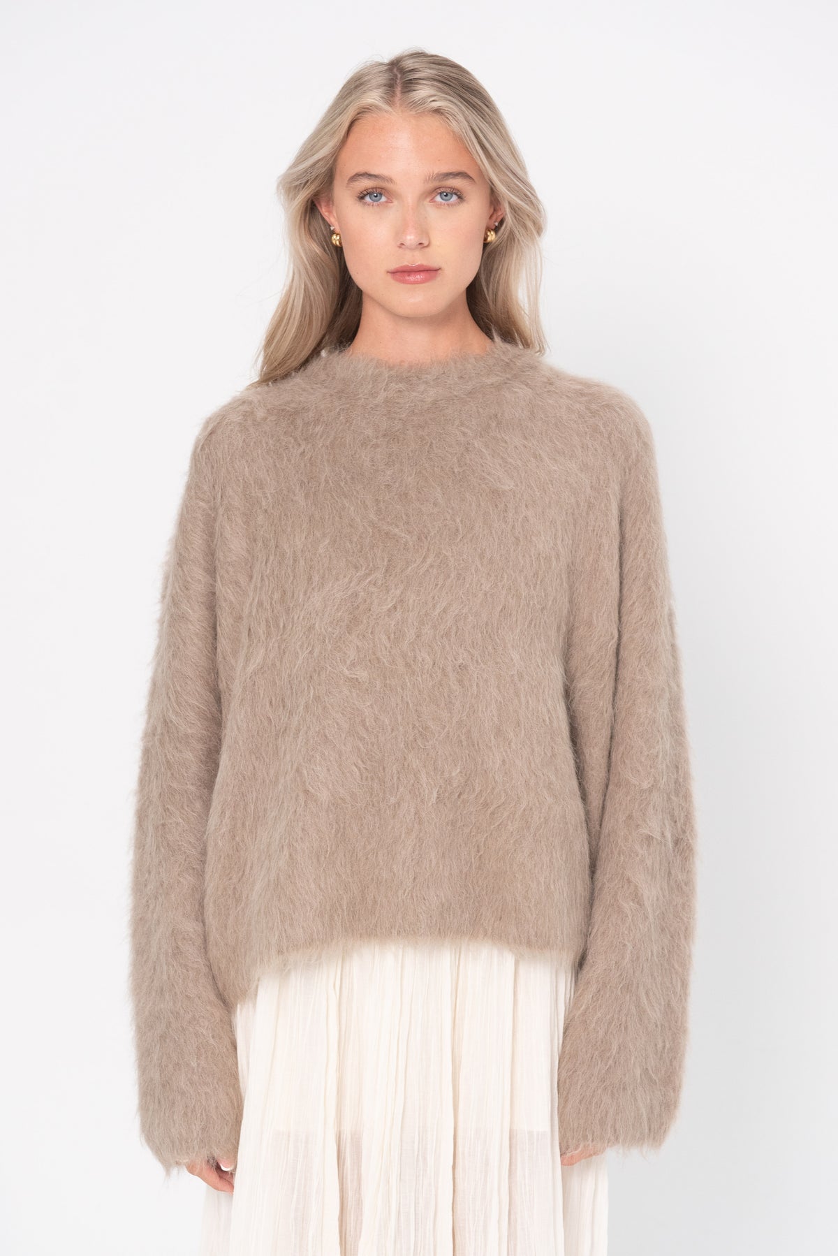 Toteme Boxy Alpaca Knit, Truffle Melange – Kick Pleat