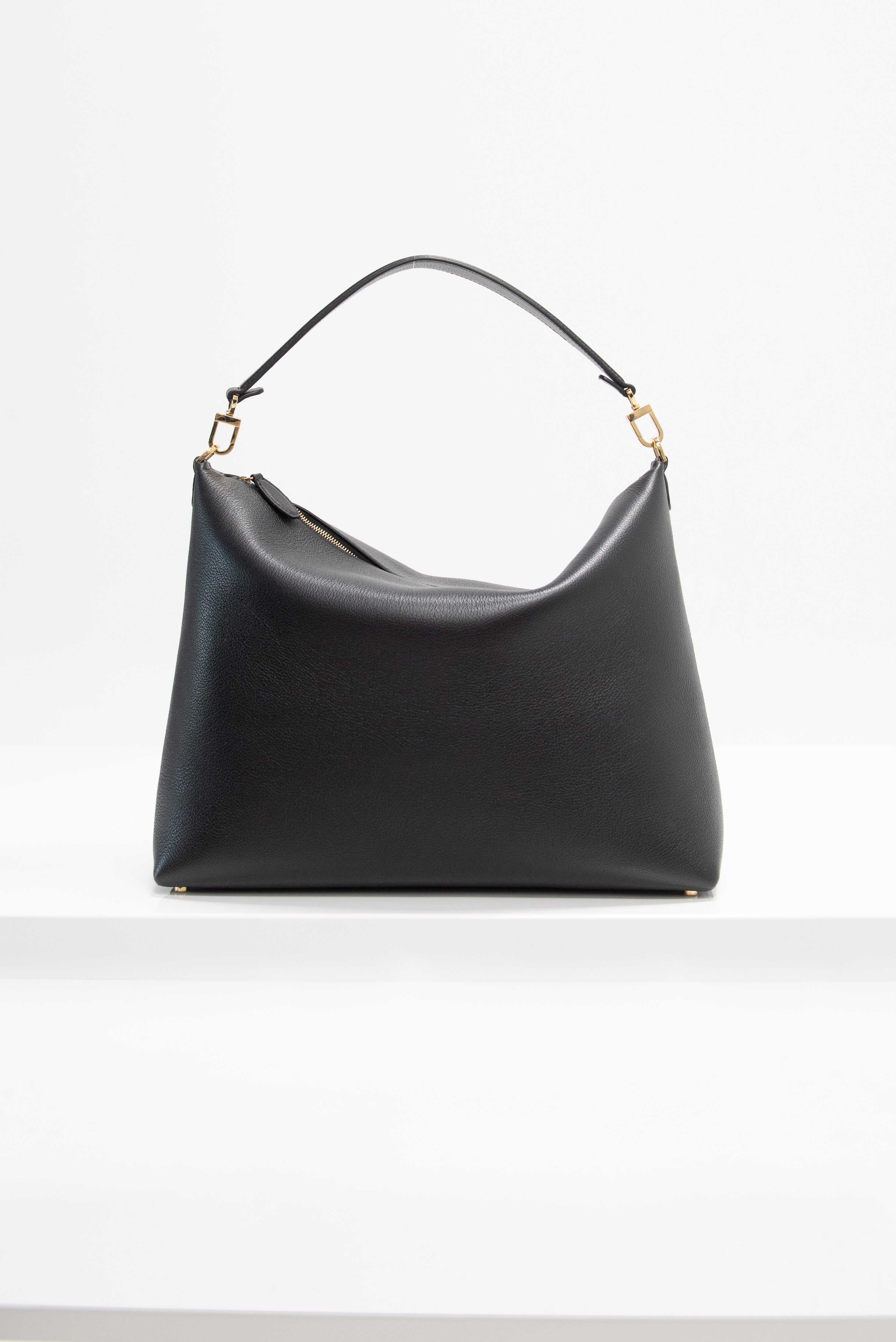 toteme-med-grain-bag-3.jpg?v=