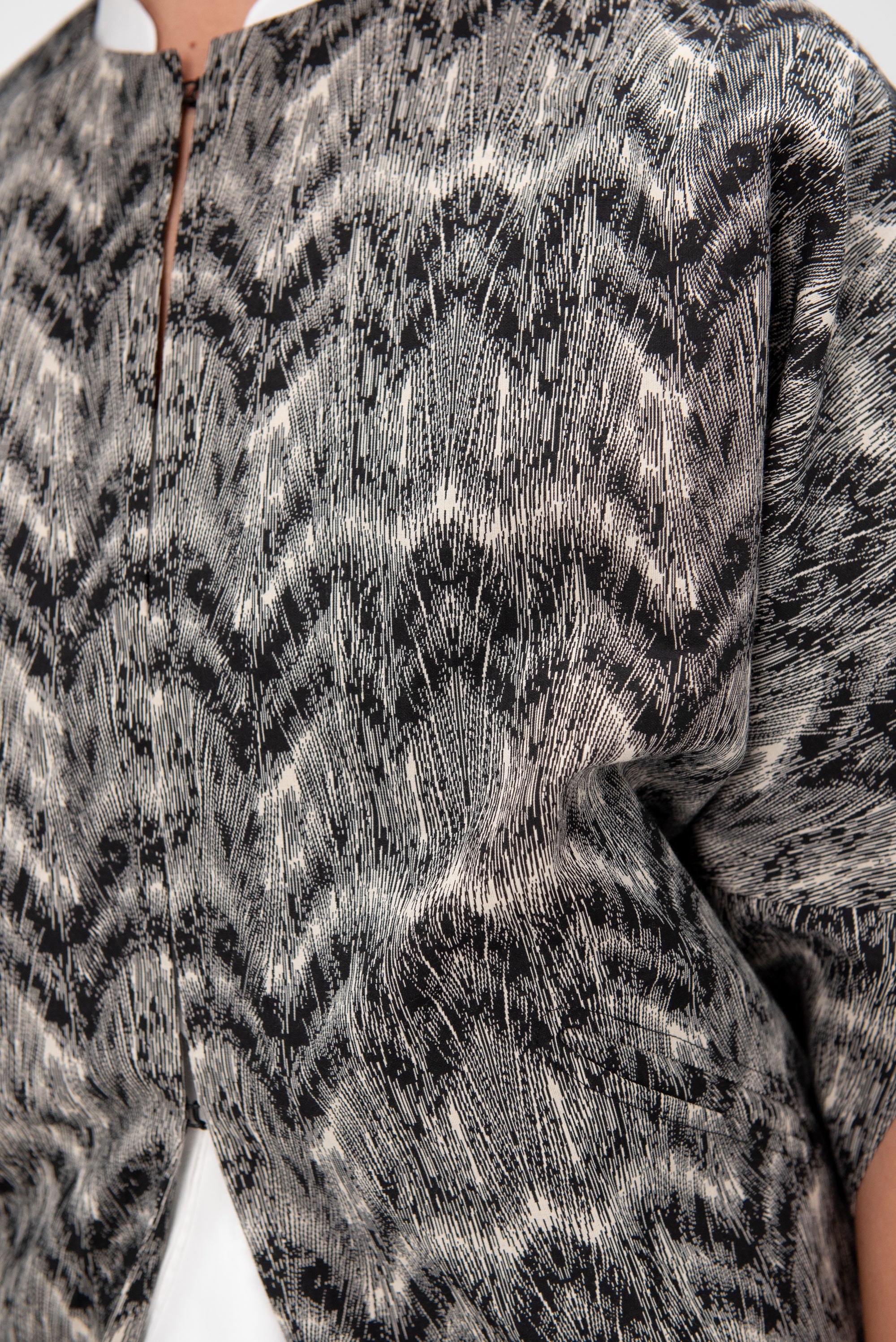 Rio Shrug, Black &amp; Chalk