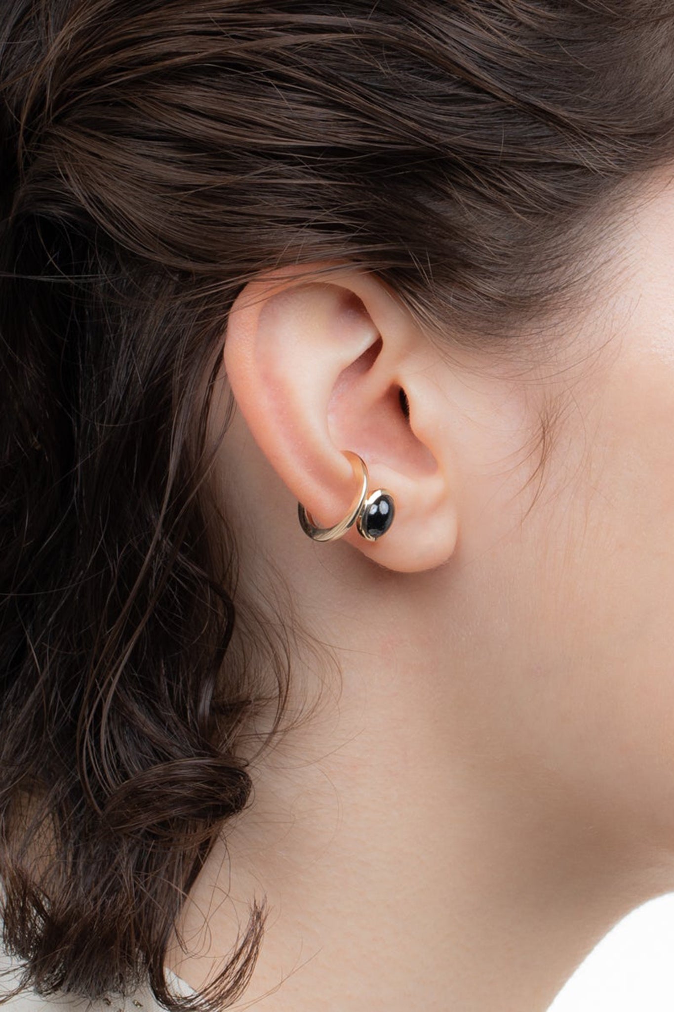 HIROTAKA - "Bird of Paradise" Ear Cuff with Cabochon Black Sapphire