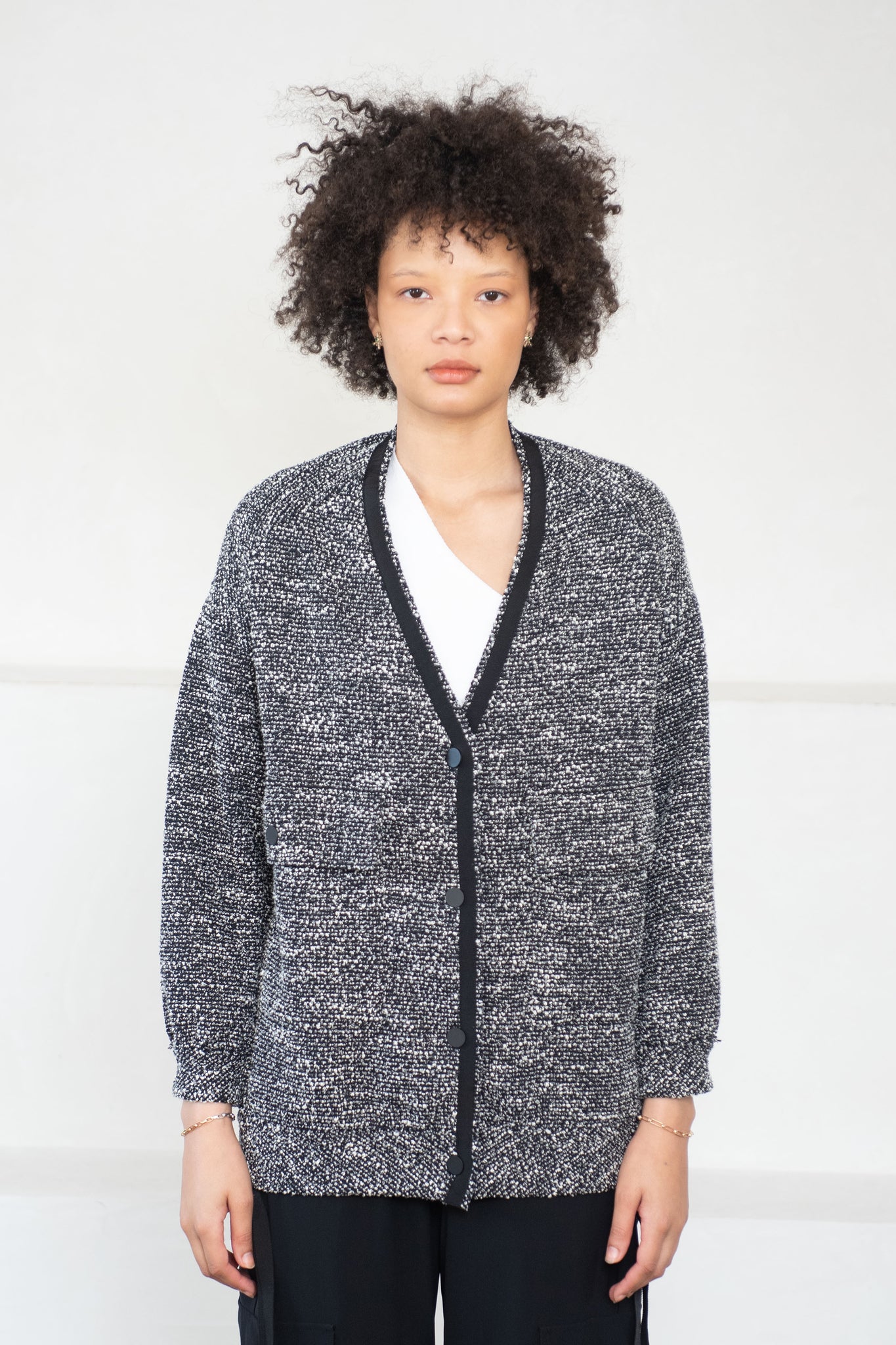 Cog the Big Smoke - Hayden Cardigan, Black Pepper