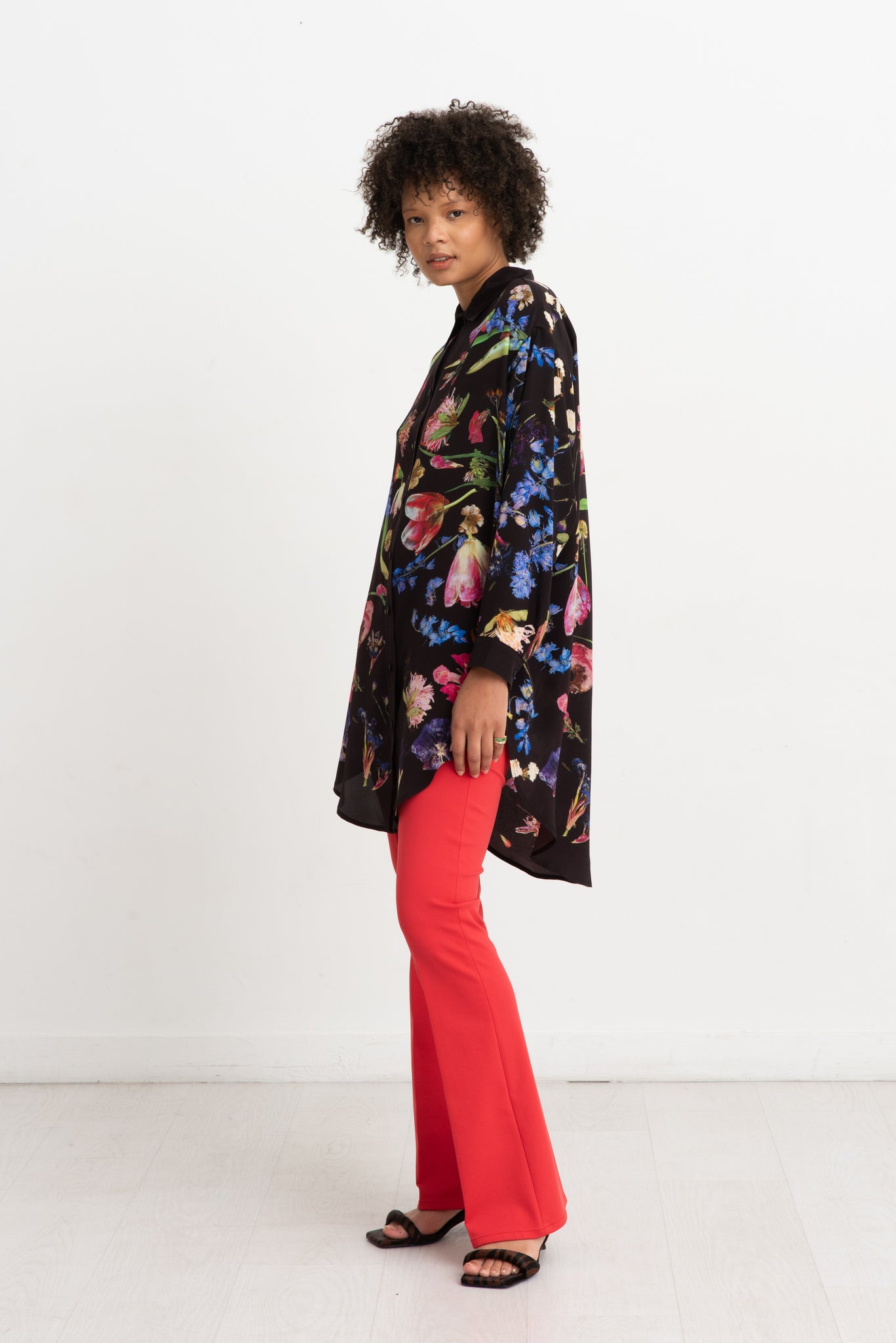 ANNTIAN - Big Silk Shirt, Print I - Pressed Flowers