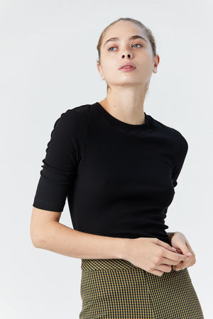 ROSETTA GETTY - Cropped Sleeve T-Shirt, Black