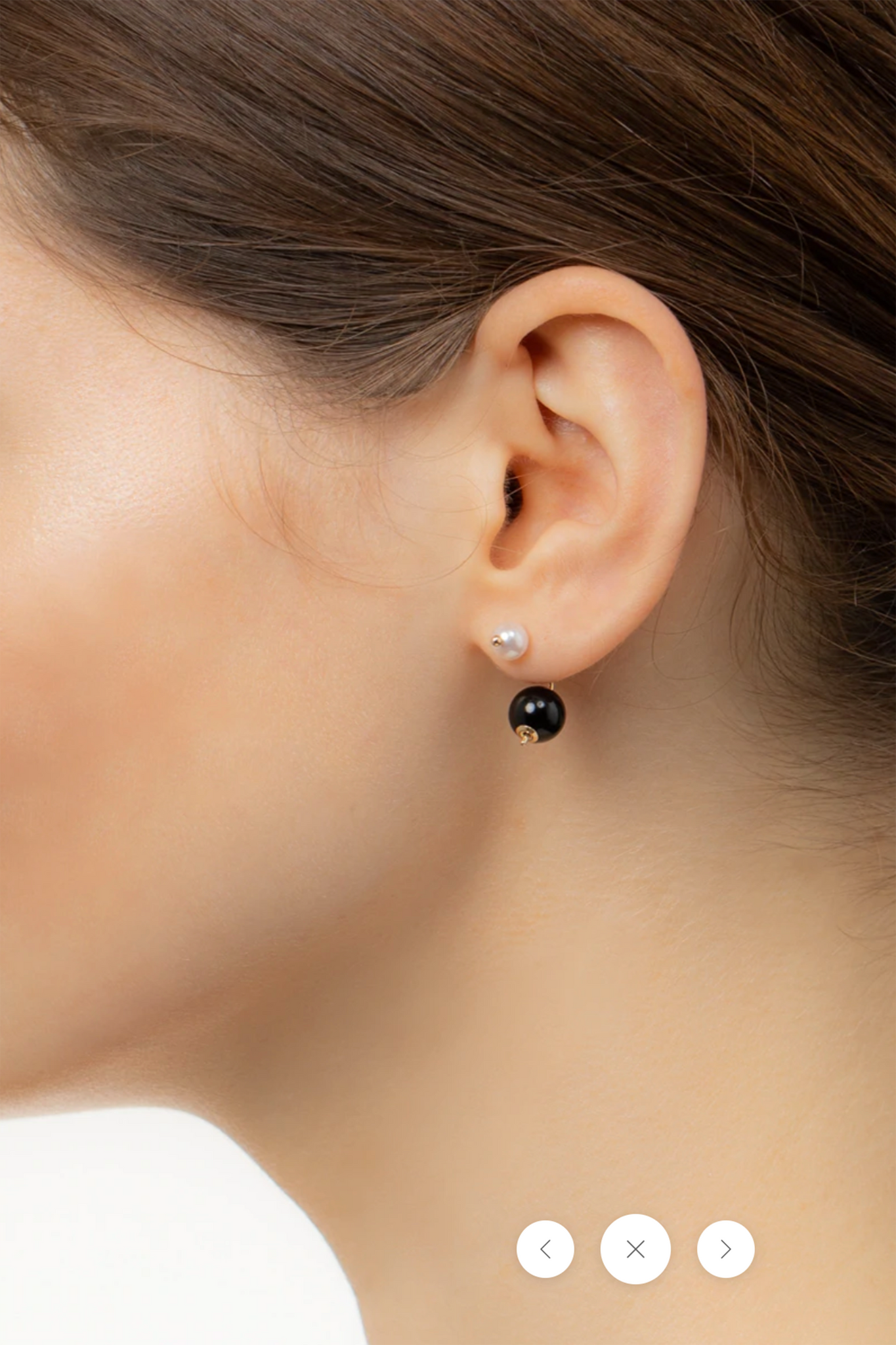 Bumble Bee Pearl Earring, Onyx