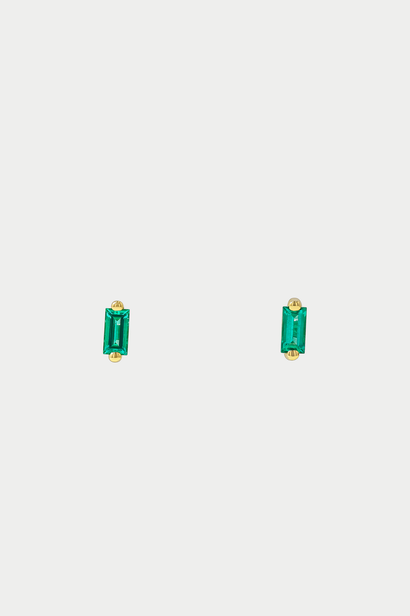 SUZANNE KALAN - Single Baguette Post Earring, Emerald