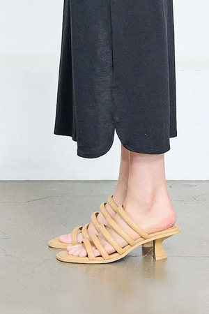 Mercedes Castillo - Lara Mid Heel, Affogato