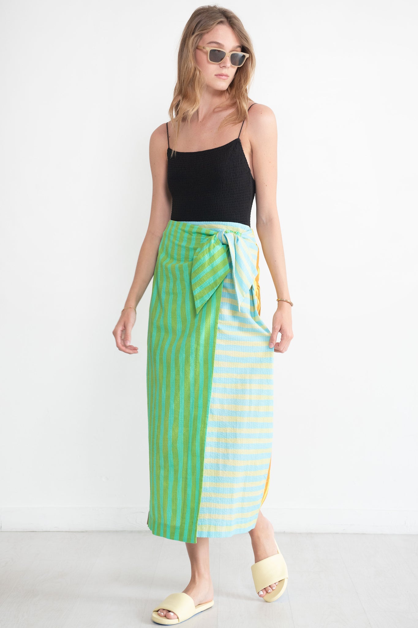 ALÉMAIS - Bobbie Tie Front Skirt, Multi