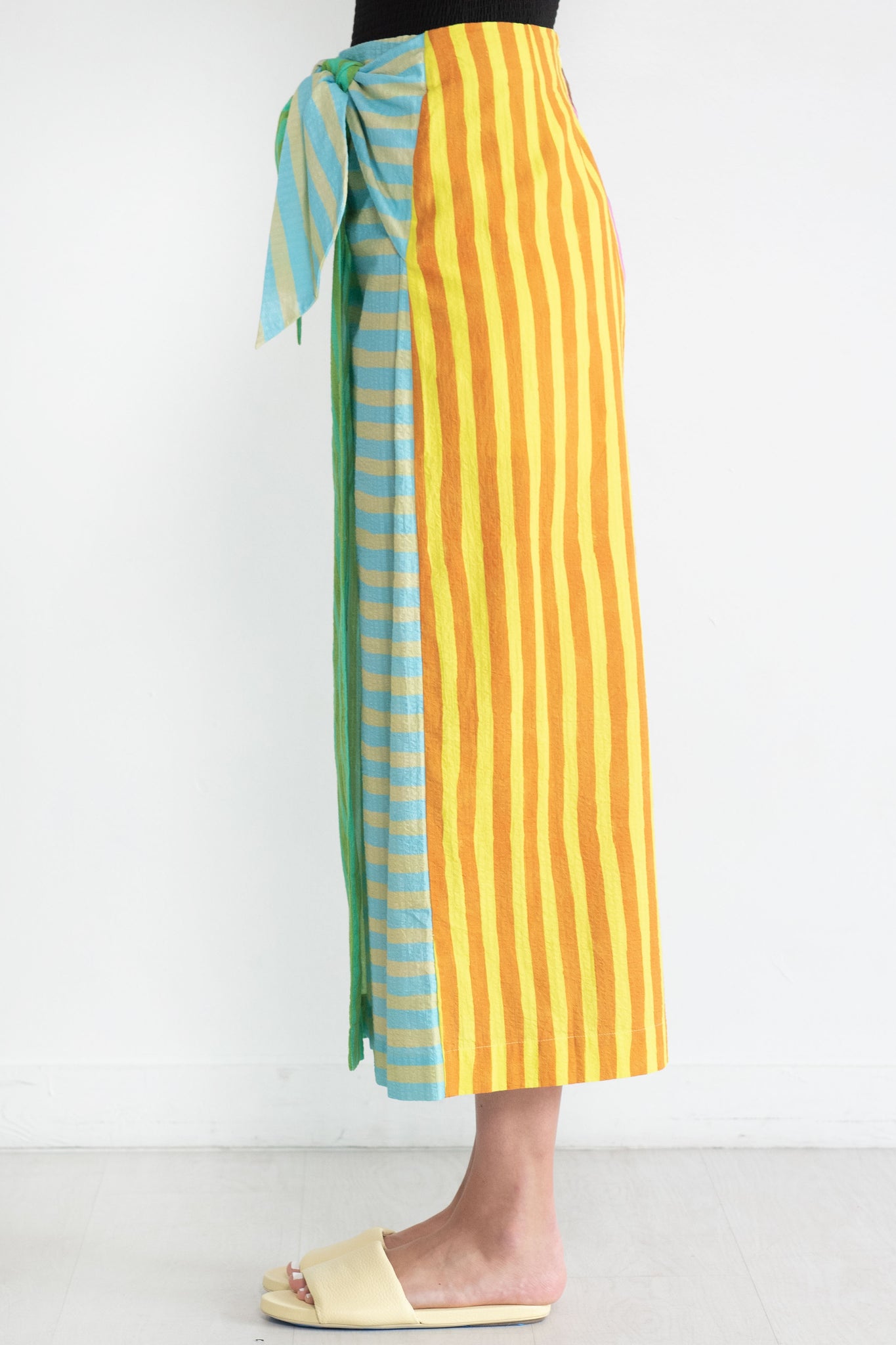 ALÉMAIS - Bobbie Tie Front Skirt, Multi