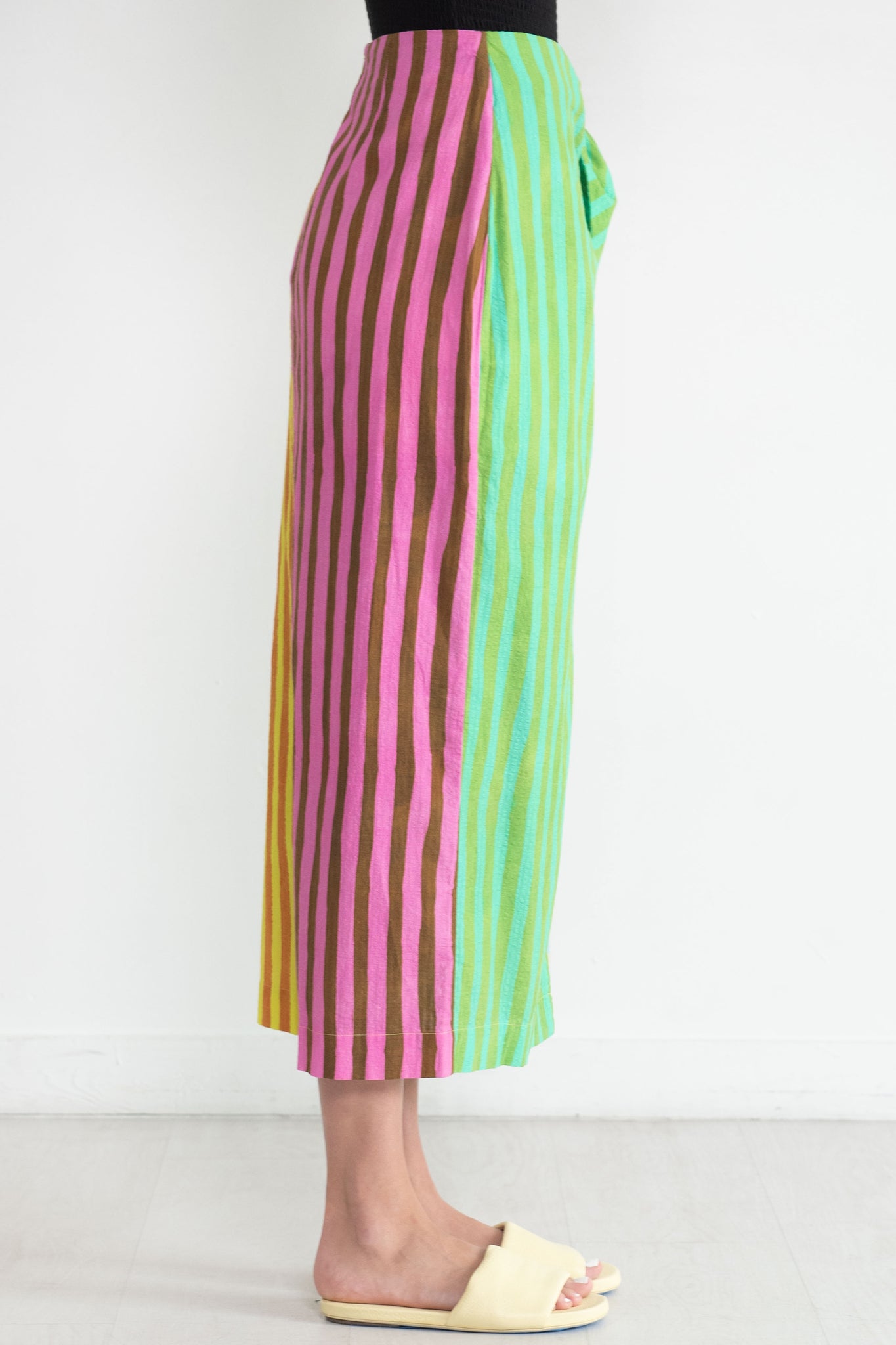 ALÉMAIS - Bobbie Tie Front Skirt, Multi