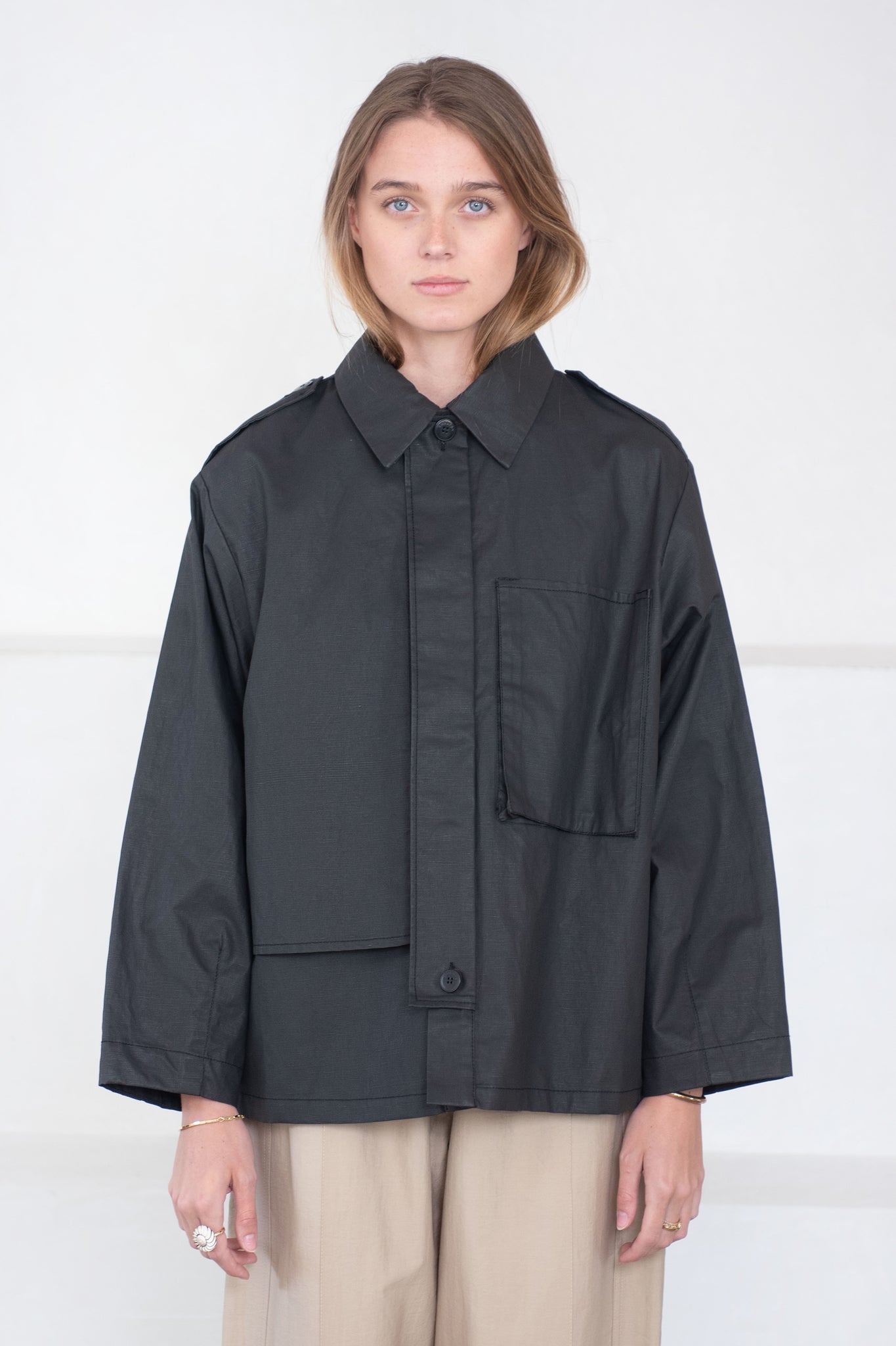 CORDERA - Utility Trench Jacket, Black