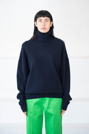 Extreme Cashmere - N°204 JILL ROLL NECK SWEATER, NAVY