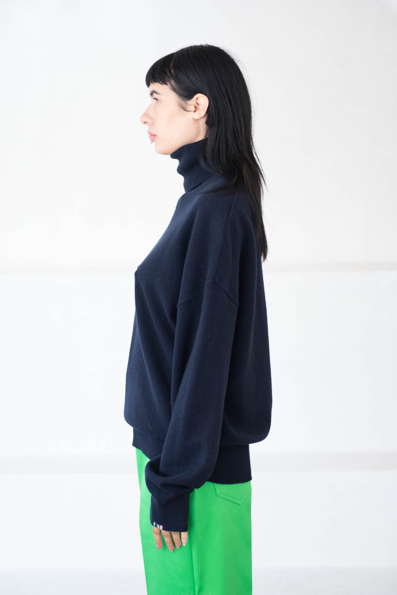 Extreme Cashmere - N°204 JILL ROLL NECK SWEATER, NAVY