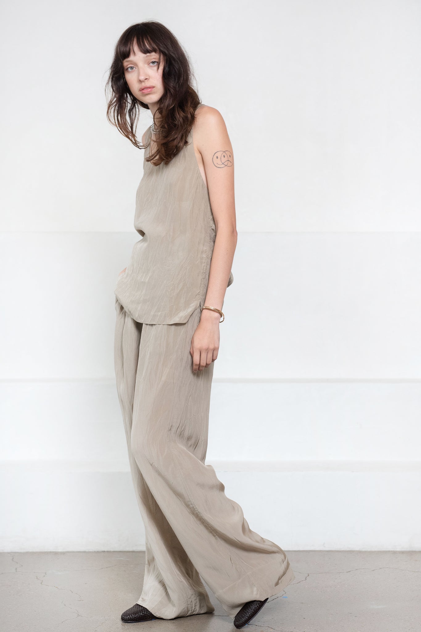 GAUCHERE - Pants, Greige