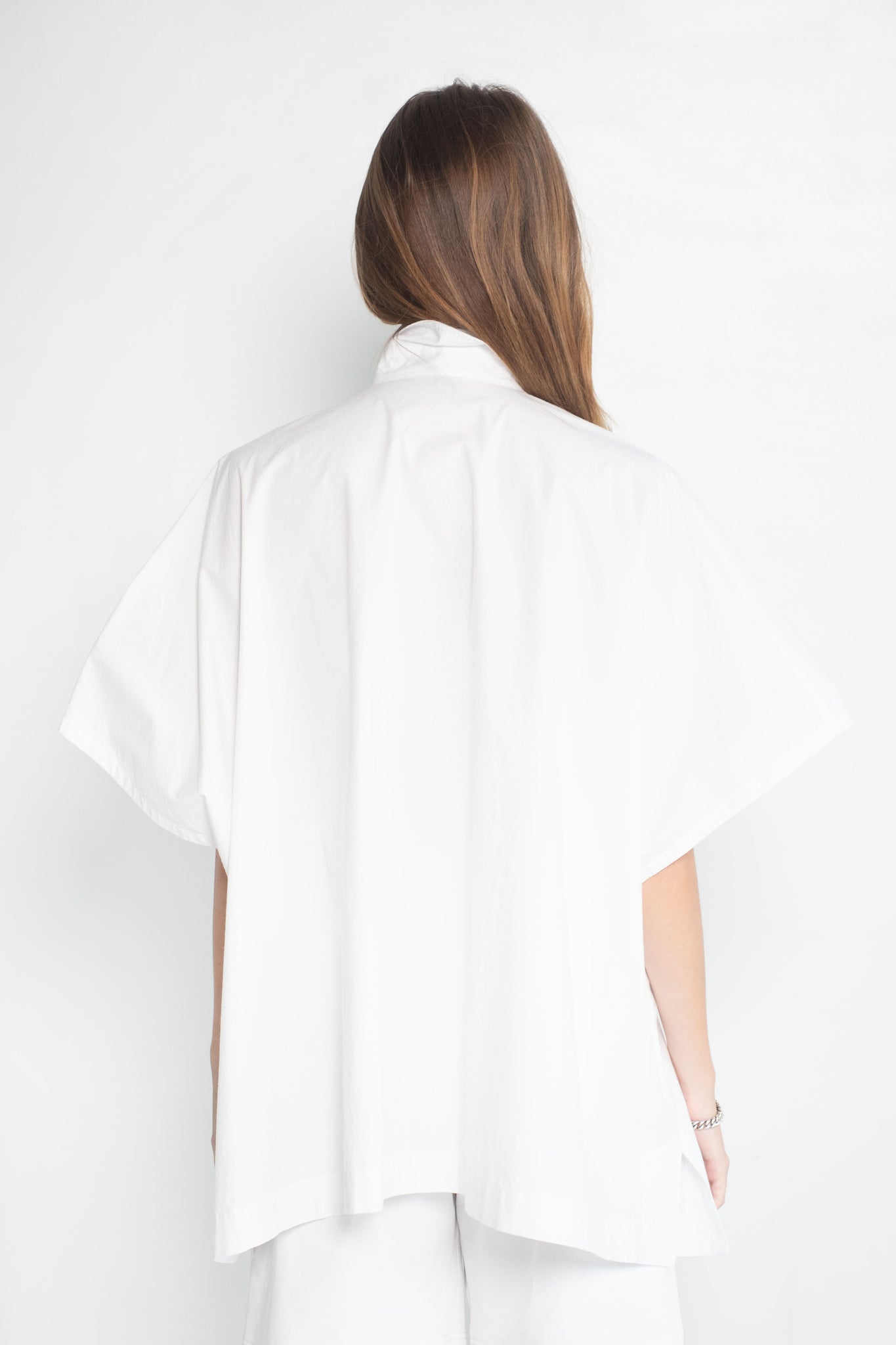 GREI - 4 Pocket Shirt Poncho, White