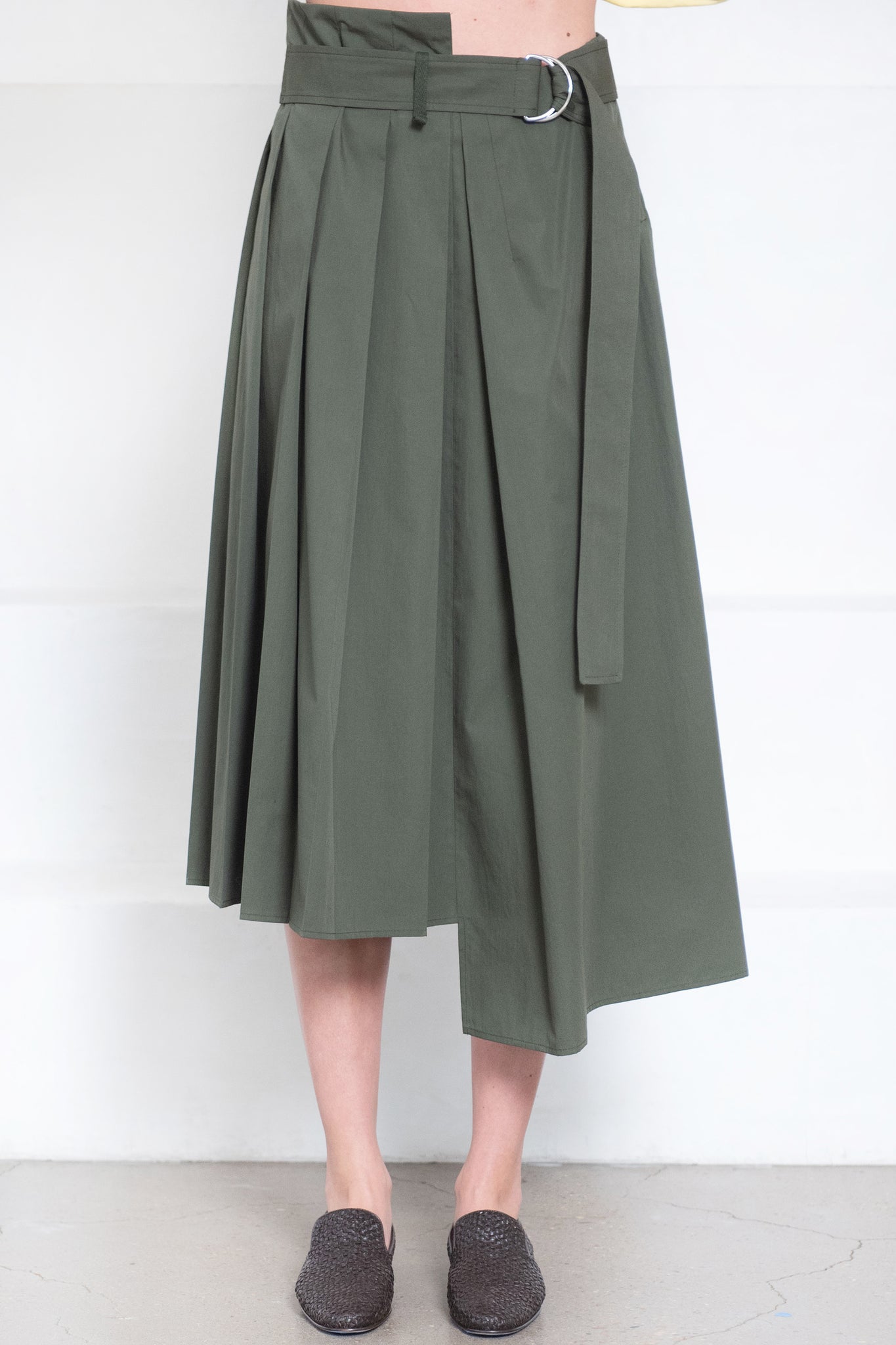 HACHE - A Strenge Skirt, Military Green