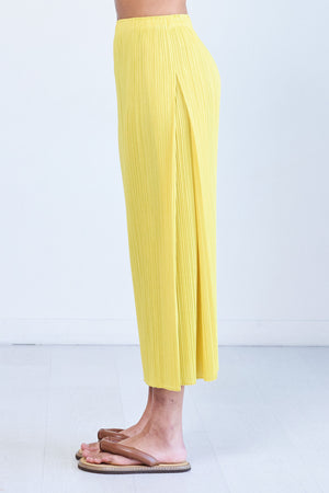ISSEY M. PLEATS - Monthly Colors April Skirt, Light Yellow