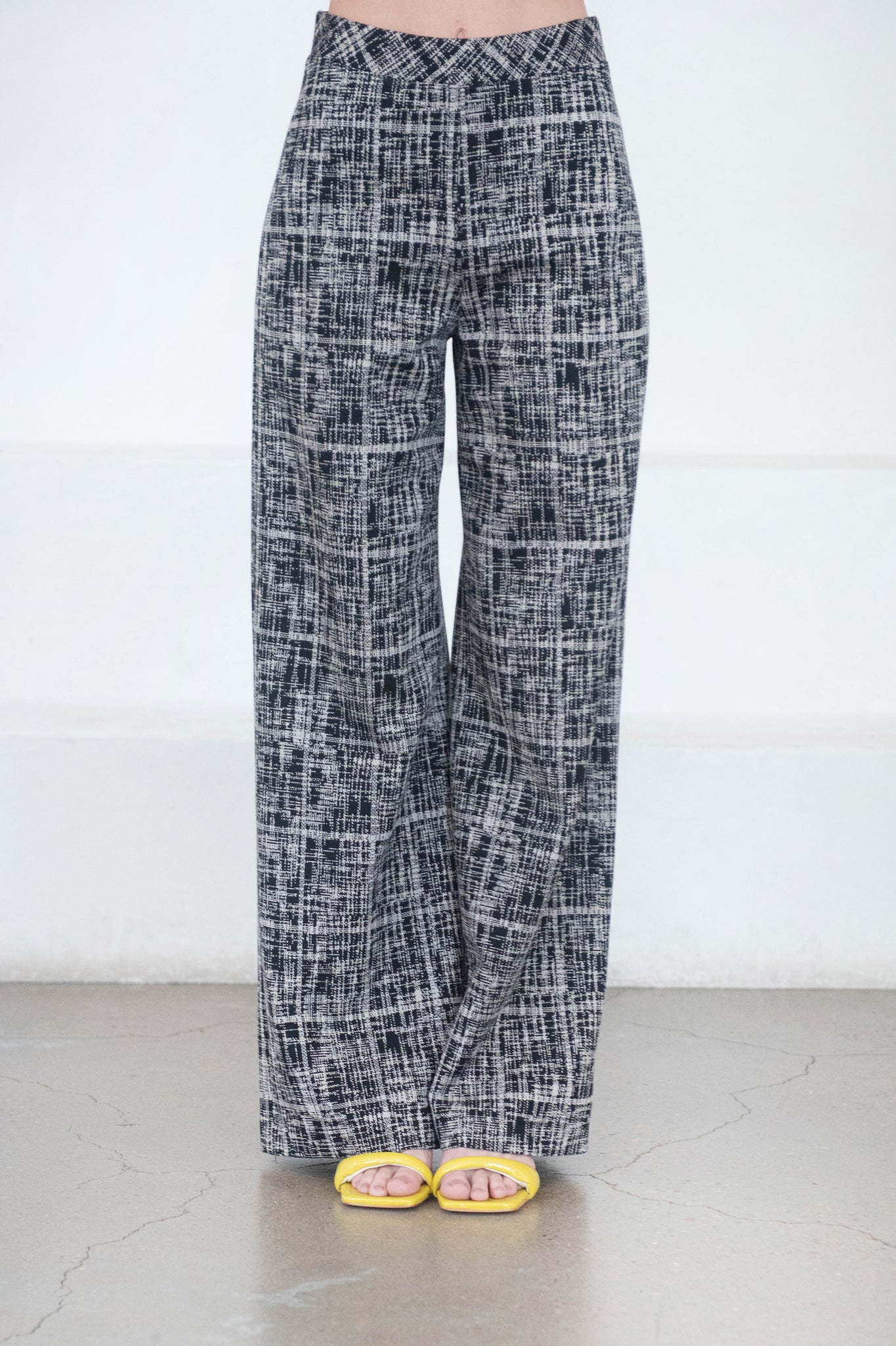 ROSETTA GETTY - Pintuck Wide Leg Pant, Black Plaid