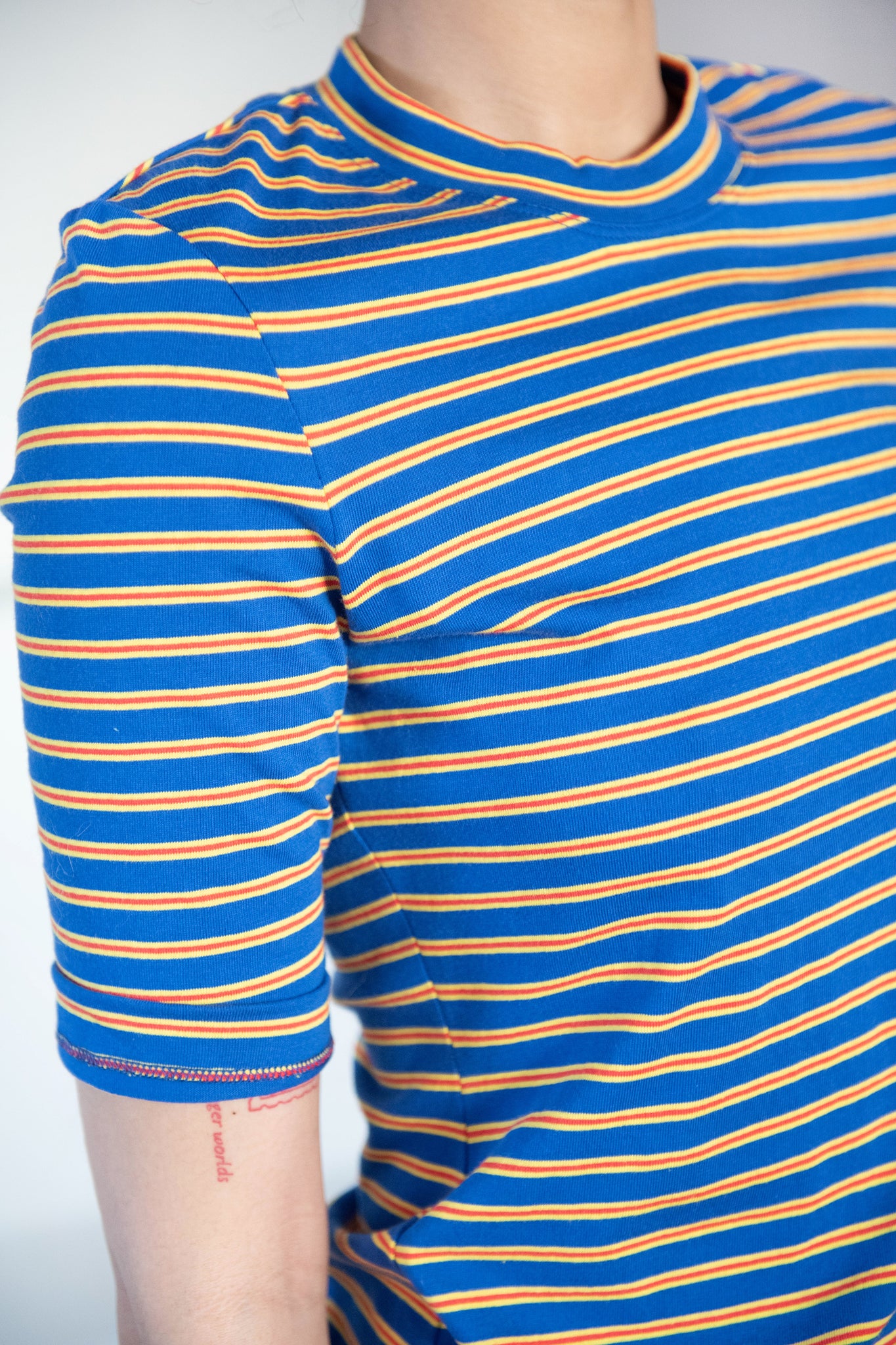 ROSETTA GETTY - Cropped Sleeve T-Shirt, Blue Stripe