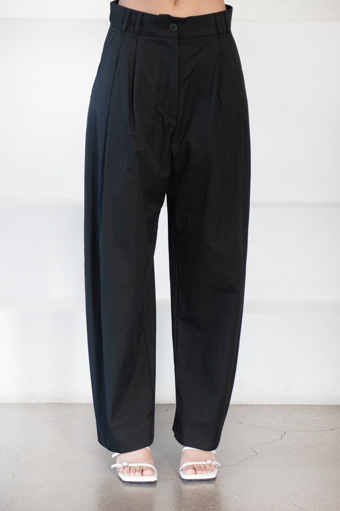 Studio Nicholson - Nika Double Pleat Curved Volume Pant, Black