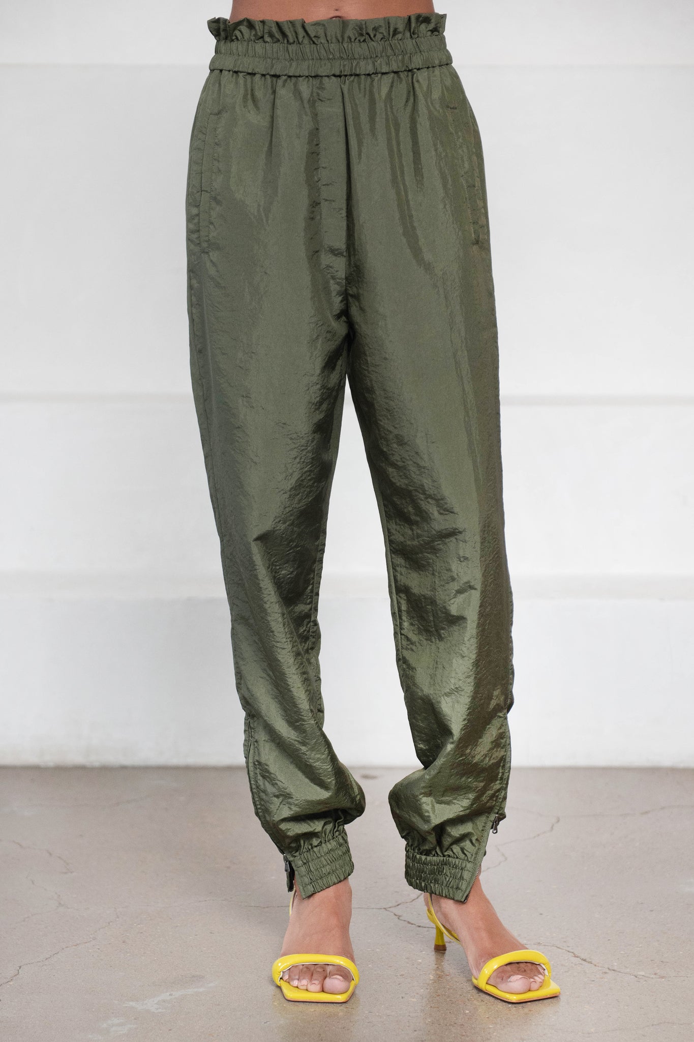 TIBI - Crispy Nylon Felix Paper Bag Jogger, Army Green