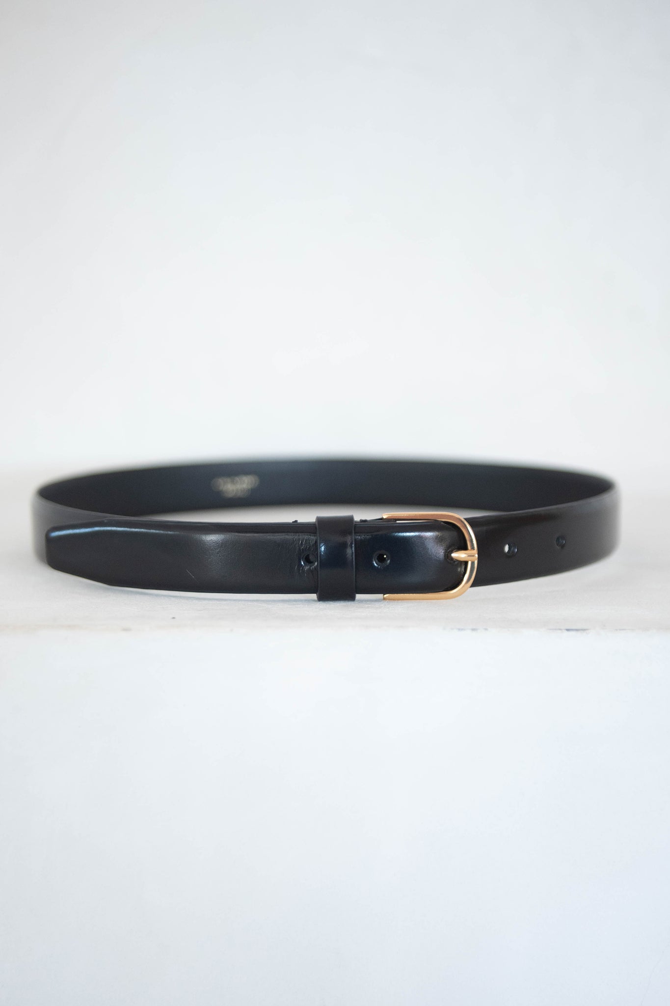 Totême - SLIM TROUSER LEATHER BELT, BLACK