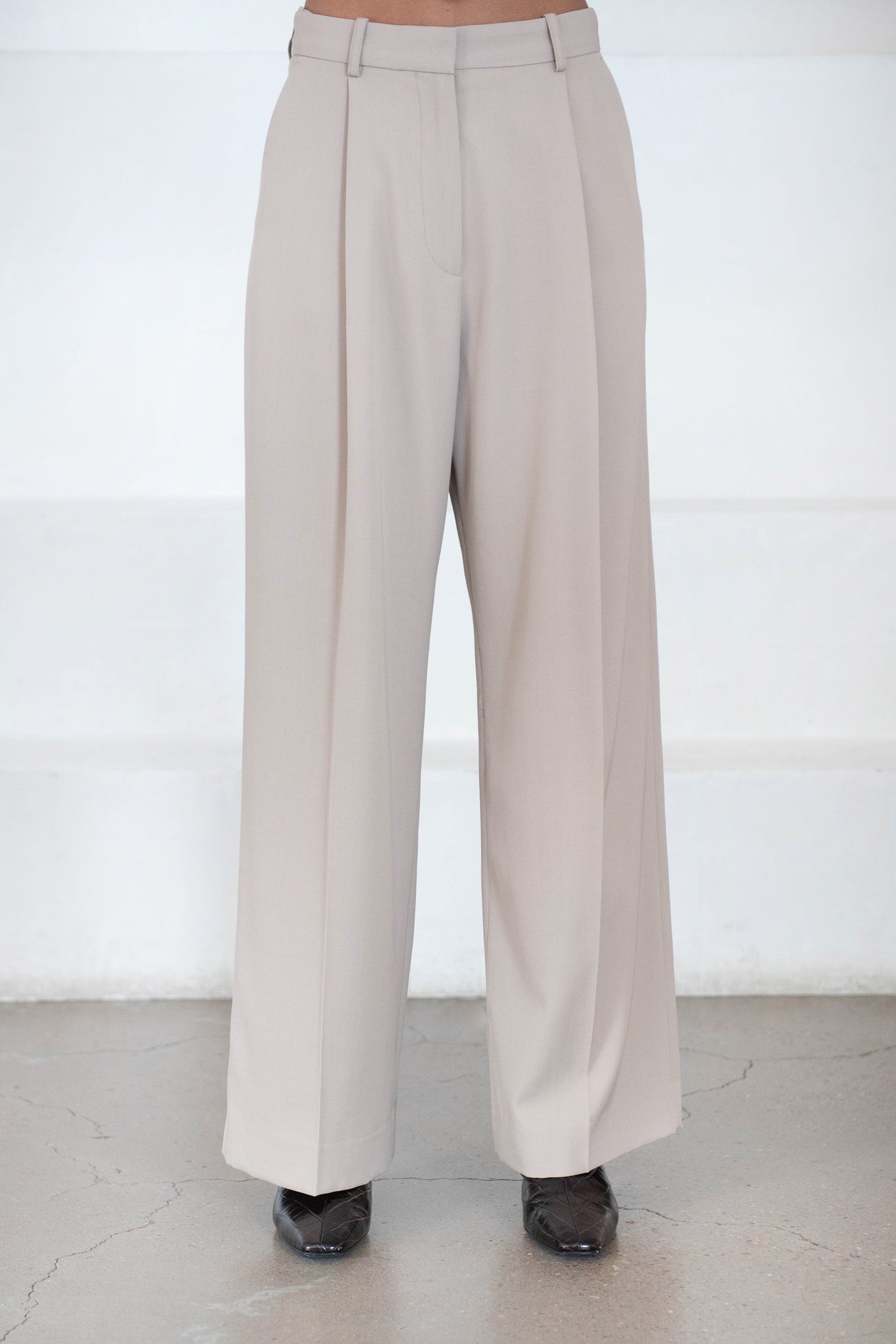 Totême - Deep Pleat Straight Trousers, Beige