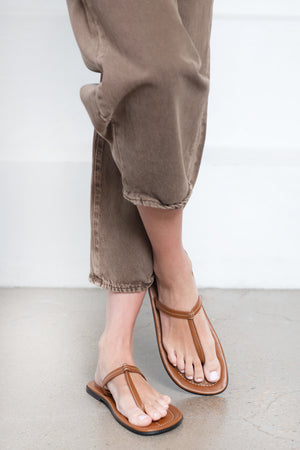 Totême - The T-Strap Sandal, Tan Grain